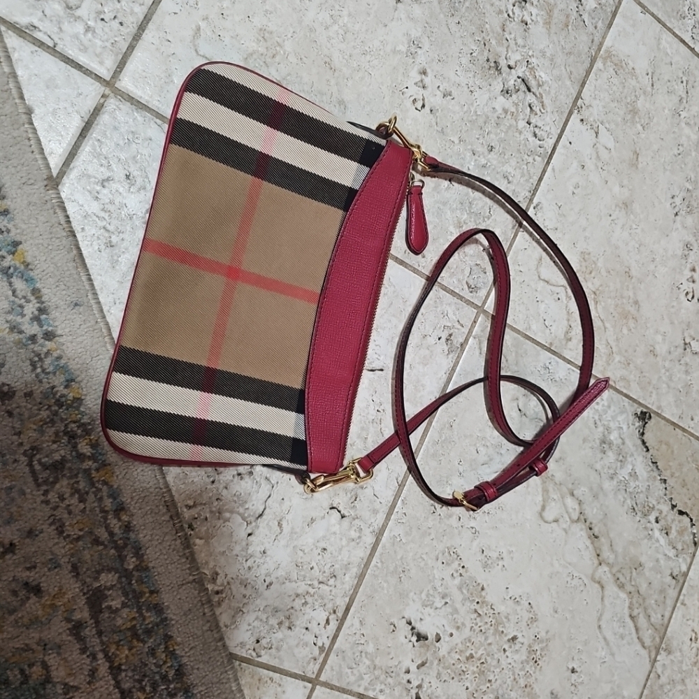 Burberry House Check Derby Peyton Crossbody Bag - Picture 6 of 13